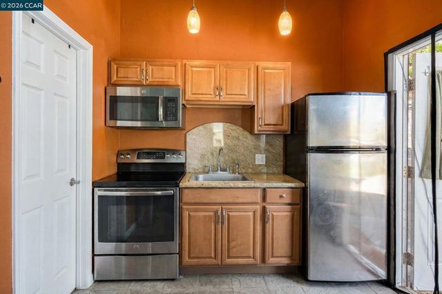 7151 Johnston Rd, Pleasanton, CA 94588