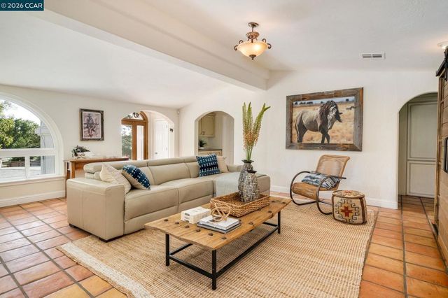 7151 Johnston Rd, Pleasanton, CA 94588