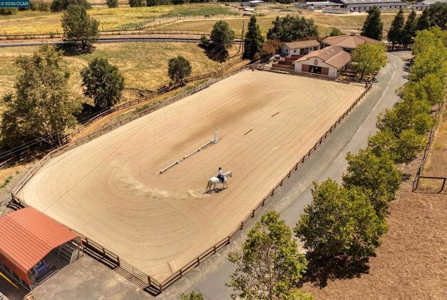 7151 Johnston Rd, Pleasanton, CA 94588