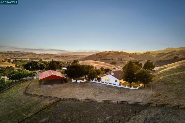 7151 Johnston Rd, Pleasanton, CA 94588