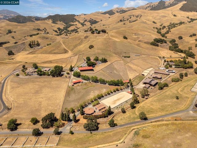 7151 Johnston Rd, Pleasanton, CA 94588
