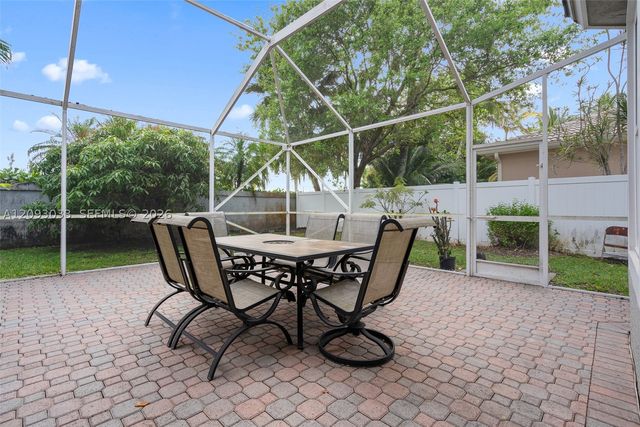 12724 NW 18th Ct, Pembroke Pines, FL 33028