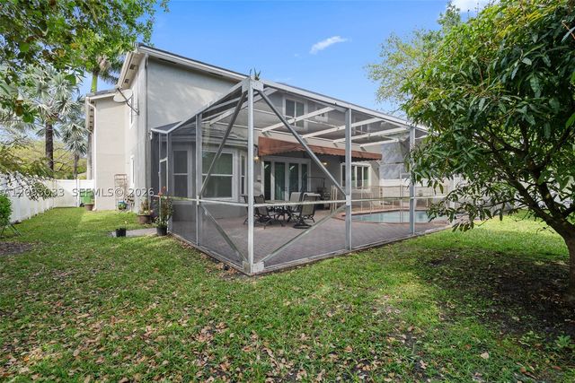 12724 NW 18th Ct, Pembroke Pines, FL 33028
