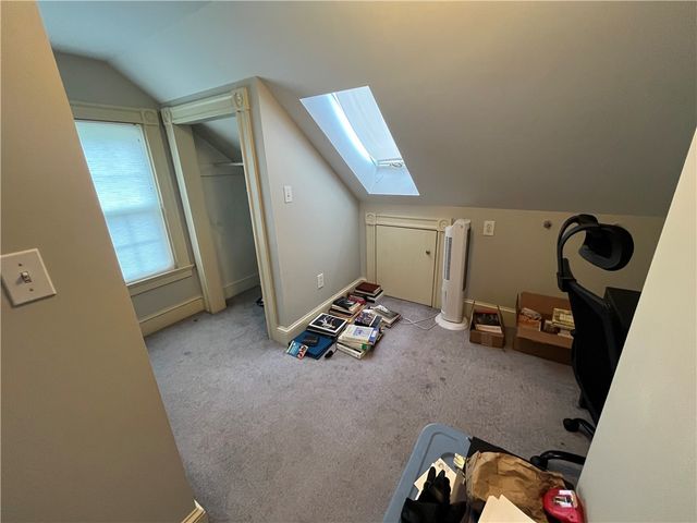 7 King Road, Middletown, RI 02842