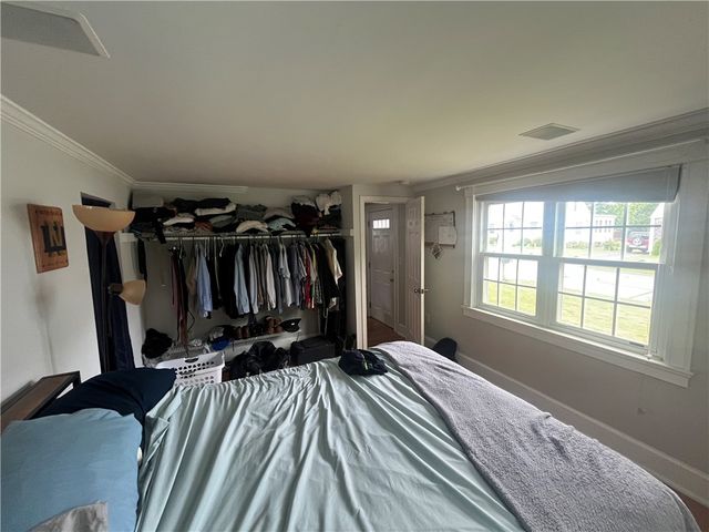 7 King Road, Middletown, RI 02842