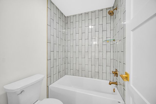 7382 Brookhaven Drive, Crown Point, IN 46307