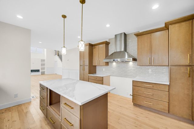 7382 Brookhaven Drive, Crown Point, IN 46307