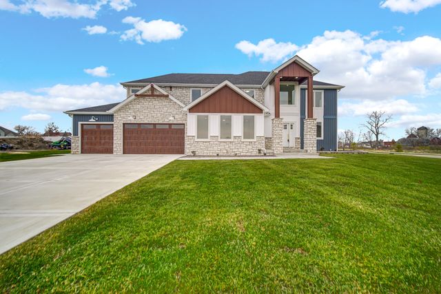 7382 Brookhaven Drive, Crown Point, IN 46307