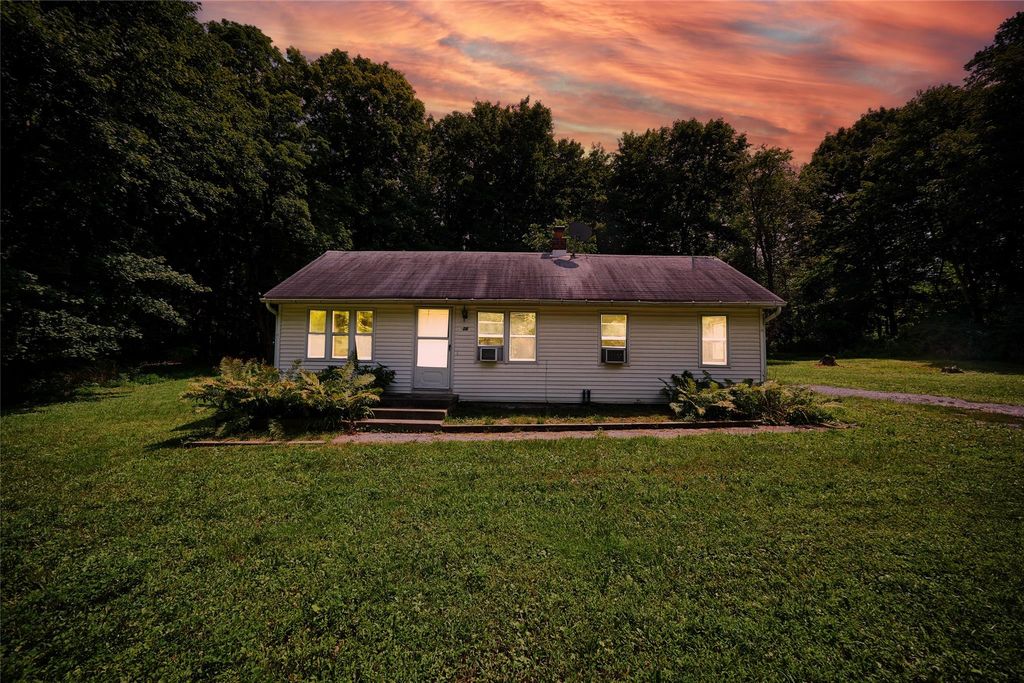 700-725 Beekman Road 706, Hopewell Junction, NY 12533