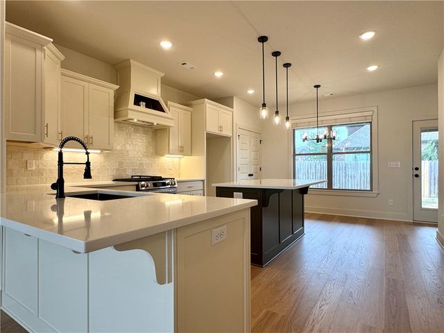 3102 SW Rosemont Avenue, Bentonville, AR 72713