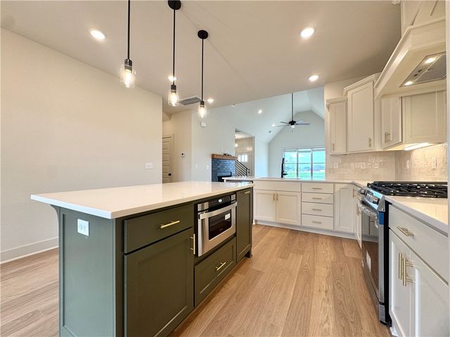 3102 SW Rosemont Avenue, Bentonville, AR 72713