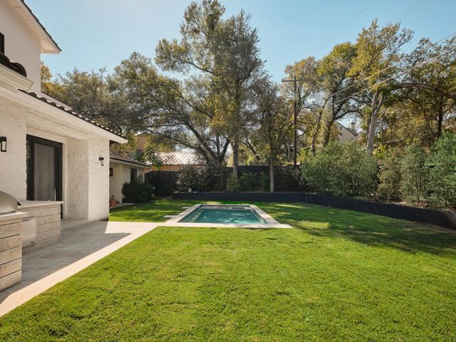 400 Inwood RD, Austin, TX 78746