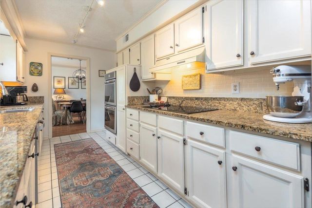 8441 SHERMAN OAKS DR, Germantown, TN 38139