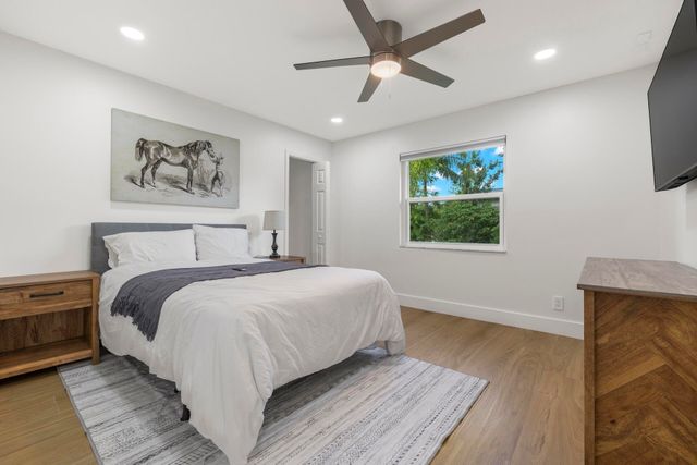 12151 Old Country Road N, Wellington, FL 33414