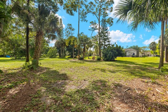 12151 Old Country Road N, Wellington, FL 33414