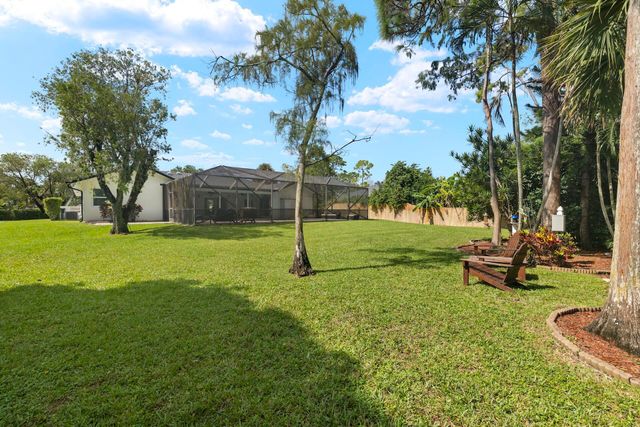 12151 Old Country Road N, Wellington, FL 33414