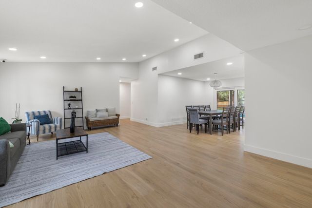 12151 Old Country Road N, Wellington, FL 33414