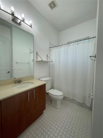 412 SW 13th Ter 412, Fort Lauderdale, FL 33312