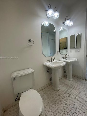 412 SW 13th Ter 412, Fort Lauderdale, FL 33312