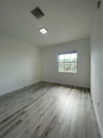 412 SW 13th Ter 412, Fort Lauderdale, FL 33312