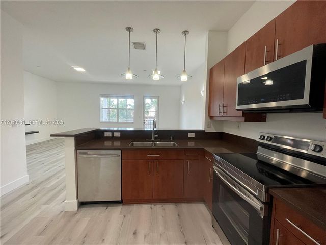 412 SW 13th Ter 412, Fort Lauderdale, FL 33312
