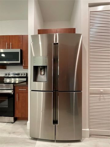 412 SW 13th Ter 412, Fort Lauderdale, FL 33312