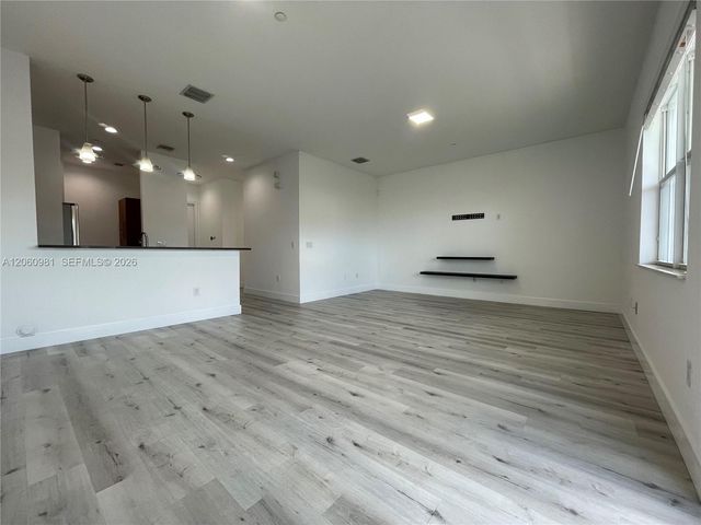 412 SW 13th Ter 412, Fort Lauderdale, FL 33312