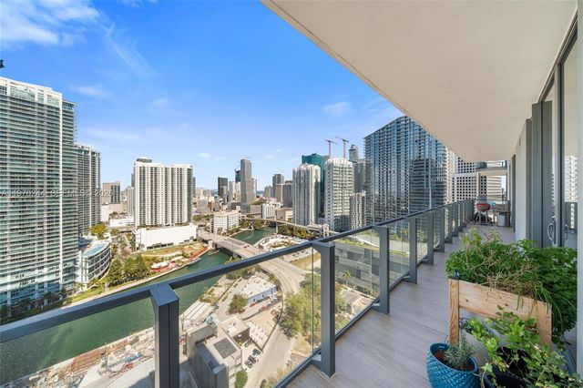 88 SW 7th St 2312, Miami, FL 33130