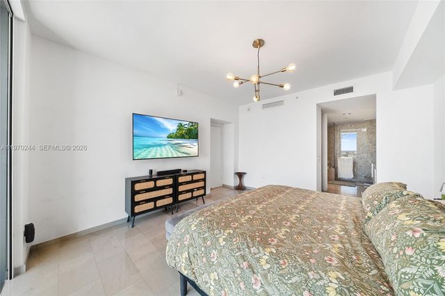 88 SW 7th St 2312, Miami, FL 33130