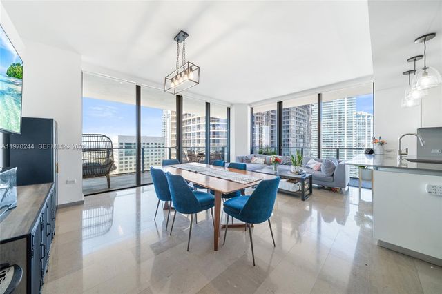 88 SW 7th St 2312, Miami, FL 33130