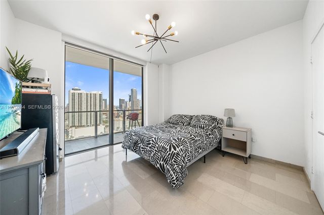 88 SW 7th St 2312, Miami, FL 33130