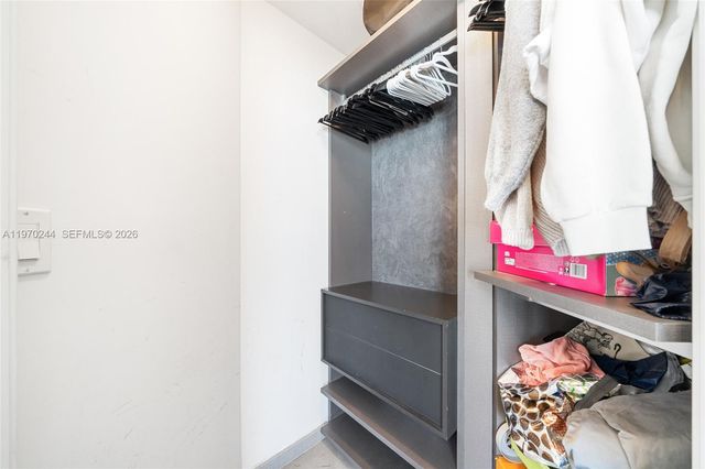 88 SW 7th St 2312, Miami, FL 33130