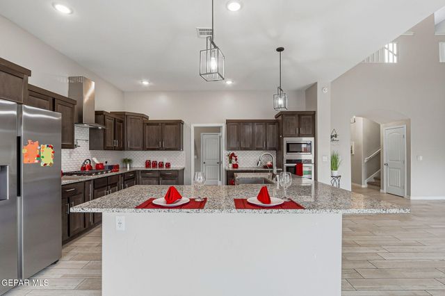 641 La Entrada Circle, Santa Teresa, NM 88008