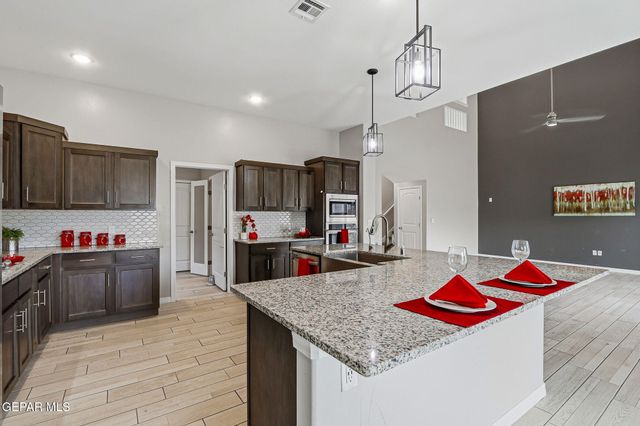 641 La Entrada Circle, Santa Teresa, NM 88008