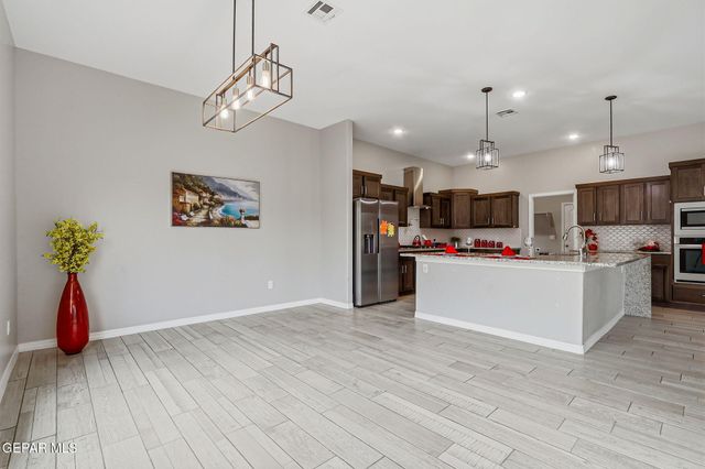 641 La Entrada Circle, Santa Teresa, NM 88008