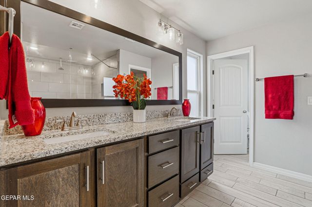 641 La Entrada Circle, Santa Teresa, NM 88008