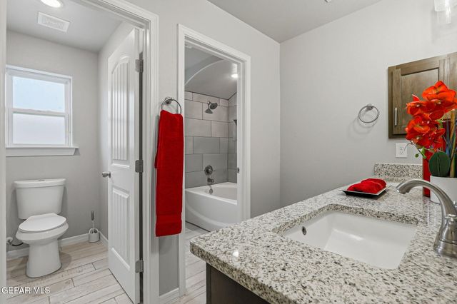 641 La Entrada Circle, Santa Teresa, NM 88008