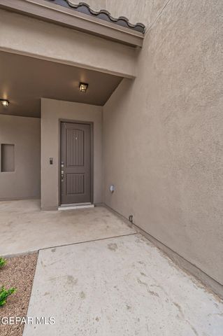 641 La Entrada Circle, Santa Teresa, NM 88008