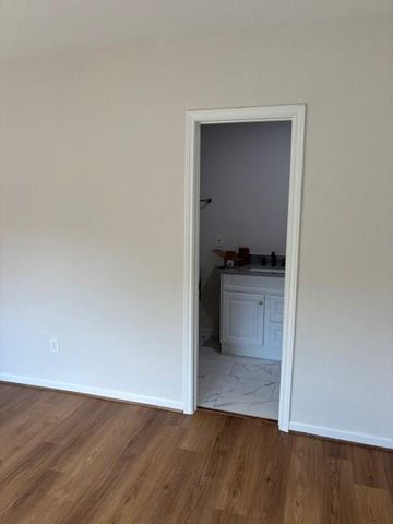 8167 Redfern Drive, Houston, TX 77033