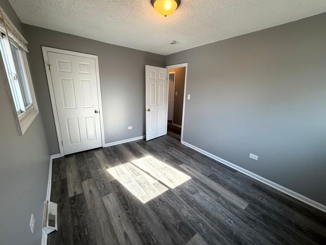 12204 S Lawndale Avenue, Alsip, IL 60803