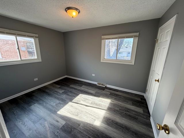 12204 S Lawndale Avenue, Alsip, IL 60803