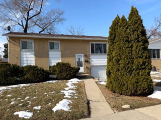 12204 S Lawndale Avenue, Alsip, IL 60803