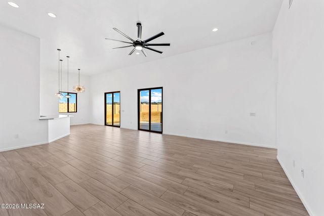 921 N Blue Slate Drive, Vail, AZ 85641