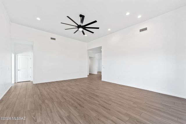 921 N Blue Slate Drive, Vail, AZ 85641