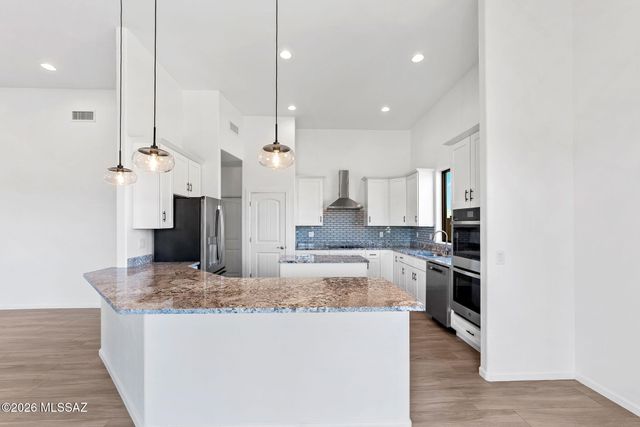 921 N Blue Slate Drive, Vail, AZ 85641