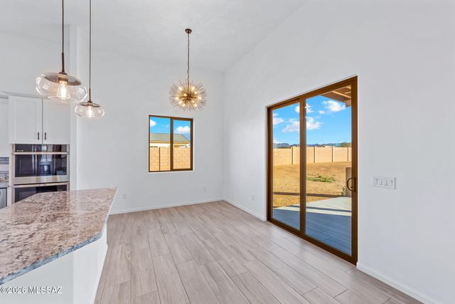 921 N Blue Slate Drive, Vail, AZ 85641