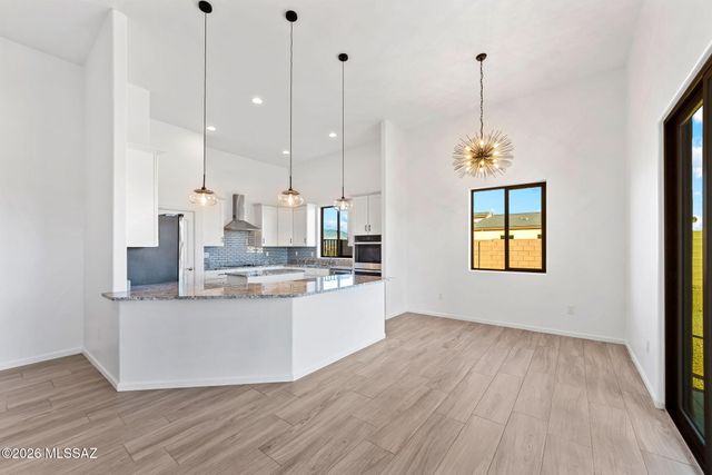 921 N Blue Slate Drive, Vail, AZ 85641