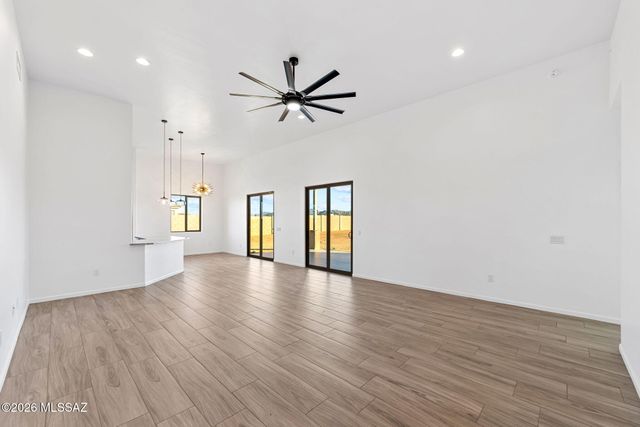 921 N Blue Slate Drive, Vail, AZ 85641