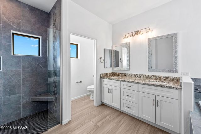 921 N Blue Slate Drive, Vail, AZ 85641