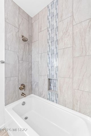 921 N Blue Slate Drive, Vail, AZ 85641